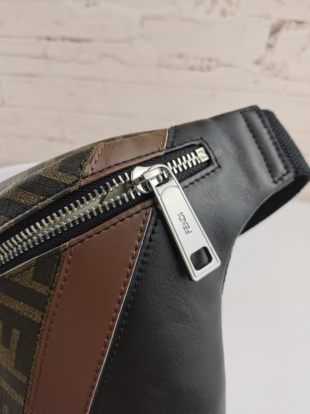 Fndi Belt Bag 18cm - Image 3